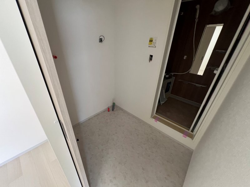 洗面設備　建築中の画像です。