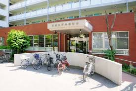 図書館　北区立浮間図書館（図書館）まで373m