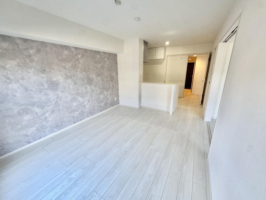 居室・リビング　105号の写真です。