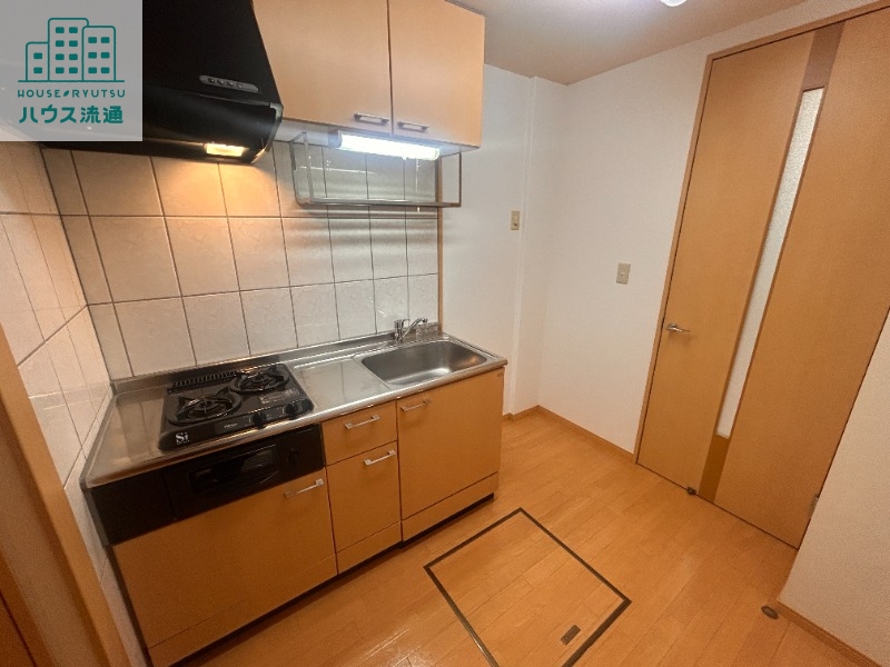 キッチン　別号室の写真になります。