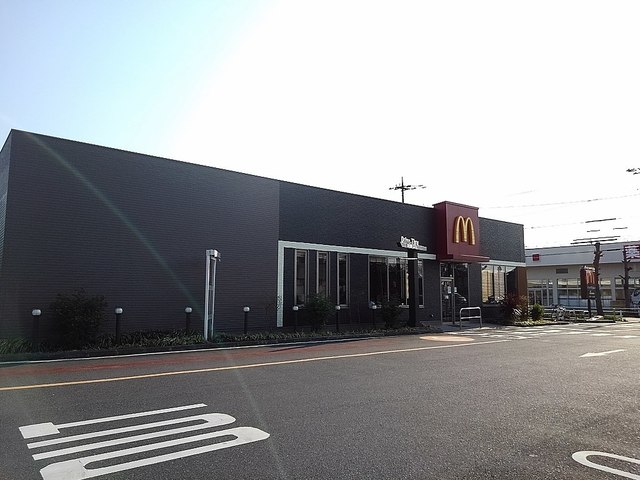 飲食店　マクドナルド東越谷店（飲食店）まで290m