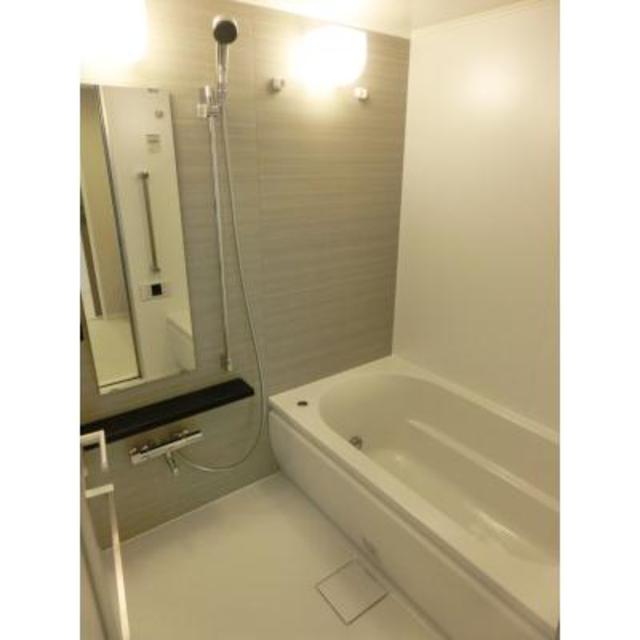 バス・シャワールーム　※写真は同タイプ住戸です。