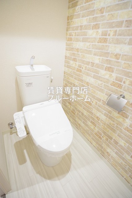 トイレ　ウォシュレット付き！