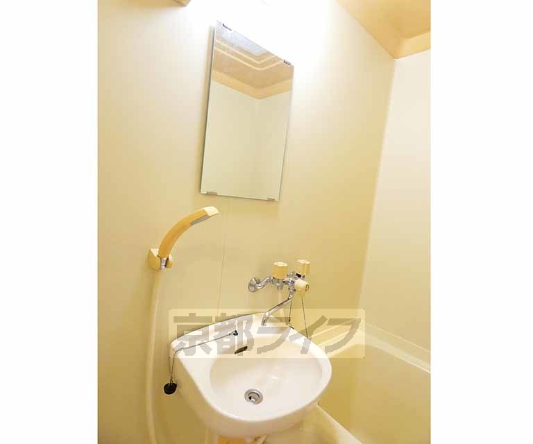 洗面設備　きれいな洗面所です