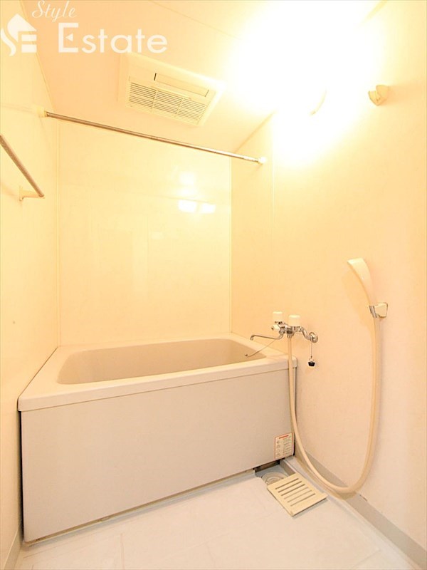 バス・シャワールーム　バスルーム