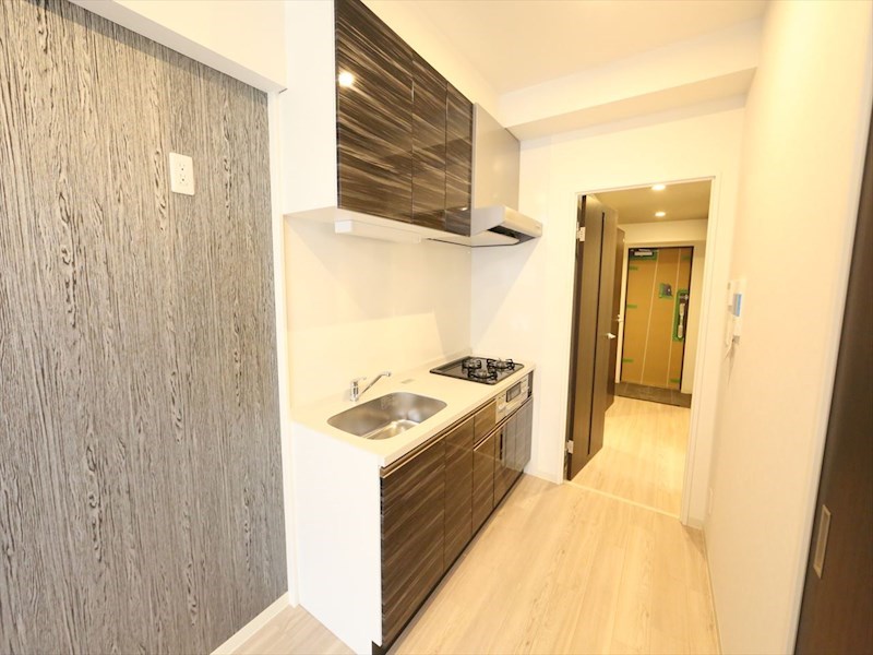 キッチン　システムキッチン（ガス3口コンログリル付）