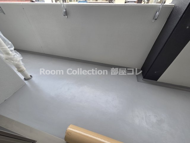 バルコニー　※同物件他部屋写真 反転、色違いの場合有 現況優先