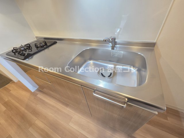 キッチン　※同物件他部屋写真 反転、色違いの場合有 現況優先