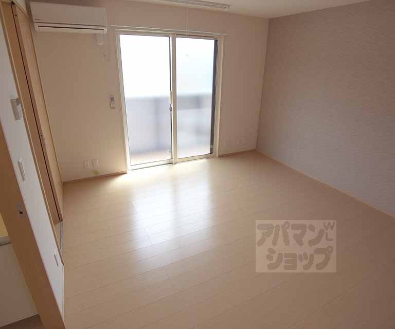 居室・リビング　９帖のお部屋です。