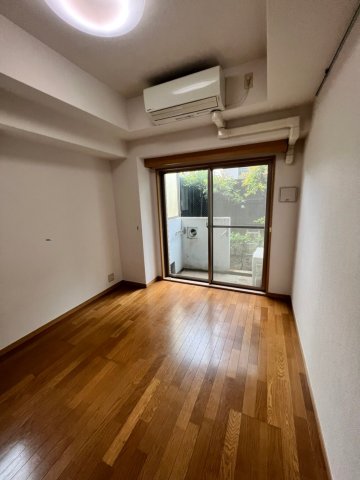 居室・リビング　ゆったり過ごせる居間です