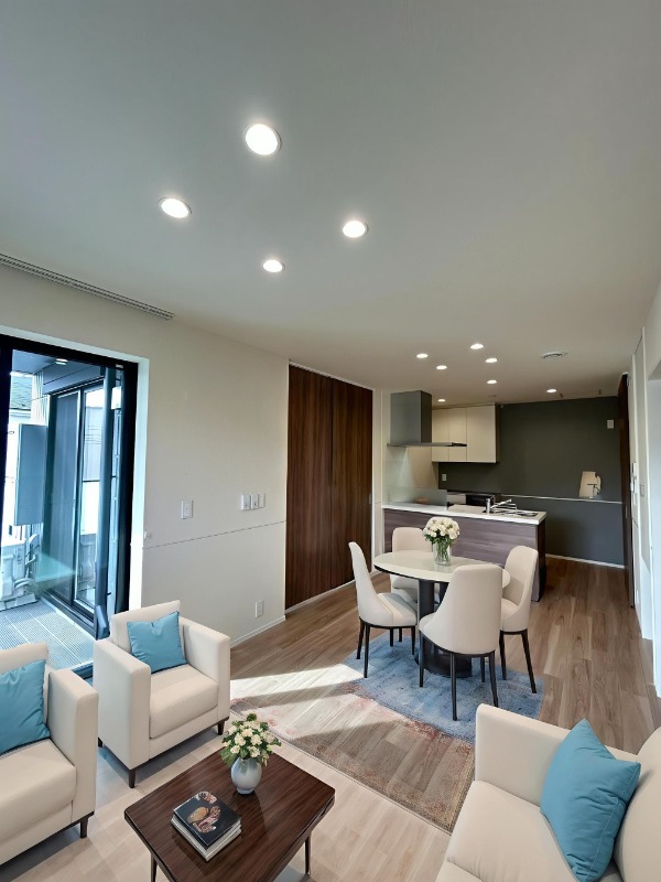 居室・リビング　ＣＧ画像の為実際は家具・家電の設置無し。