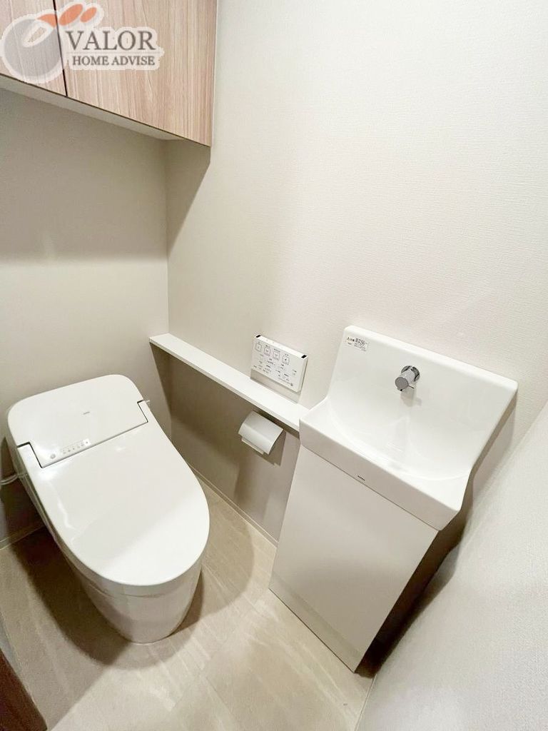 トイレ　※同タイプ別部屋参考写真