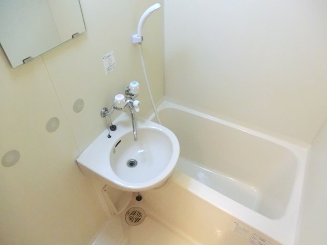 バス・シャワールーム　★浴室画像・バストイレ別です★