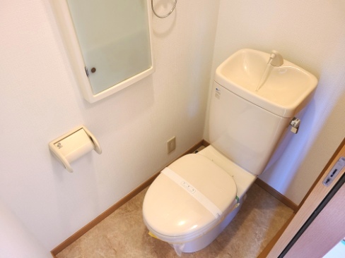 トイレ　★トイレ画像・収納棚を設置しています★