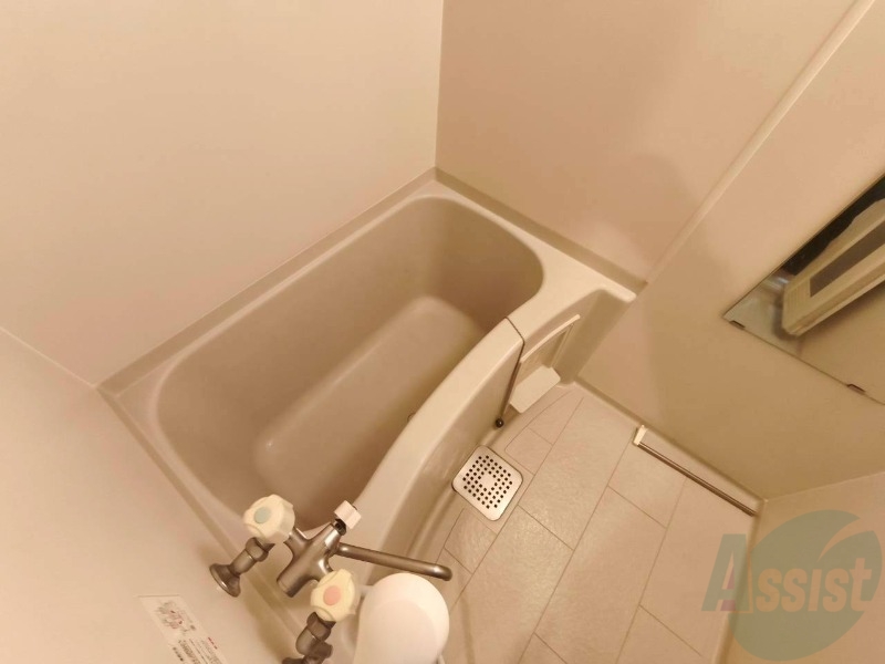 バス・シャワールーム　お風呂になります。一日の疲れを癒してくださいね。