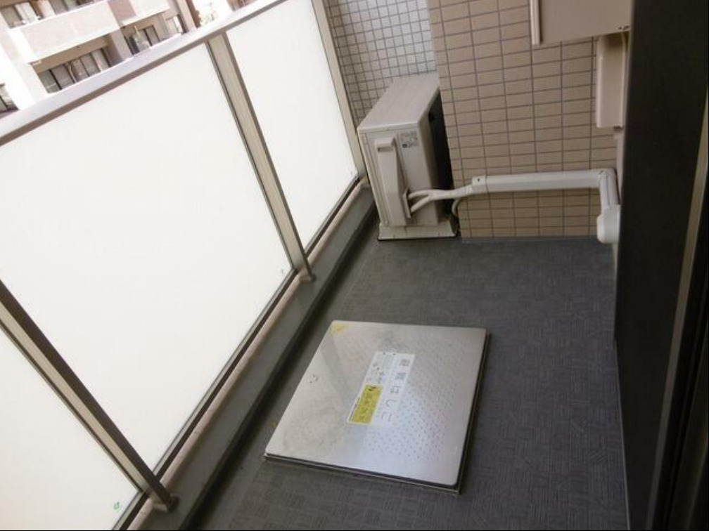 バルコニー　陽当たり良好なバルコニーです