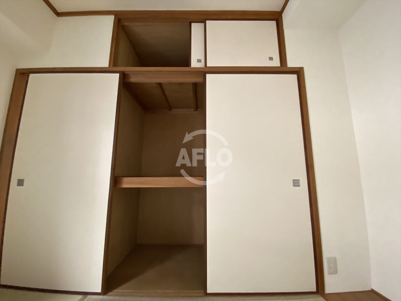 収納　Residence Toa　押入れ