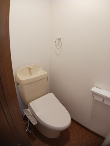 トイレ　落ち着いたトイレです