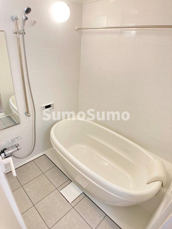 バス・シャワールーム　ゆったり過ごせるお風呂です