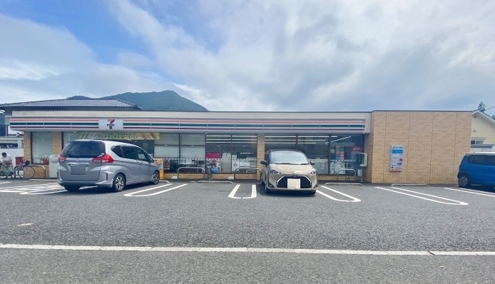 コンビニ　☆セブンイレブン門司永黒2丁目店（コンビニ）まで370m