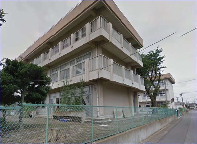 小学校　小山市立旭小学校（小学校）まで899m