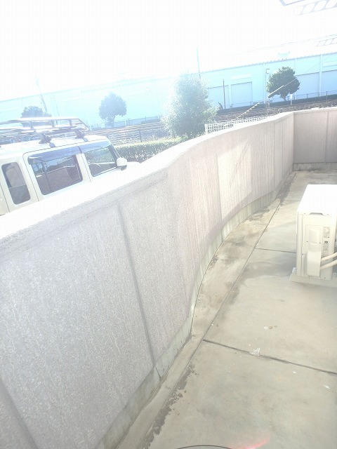 バルコニー　南向きで日当たり良好♪