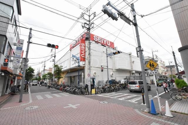 スーパー　西友（スーパー）まで524m