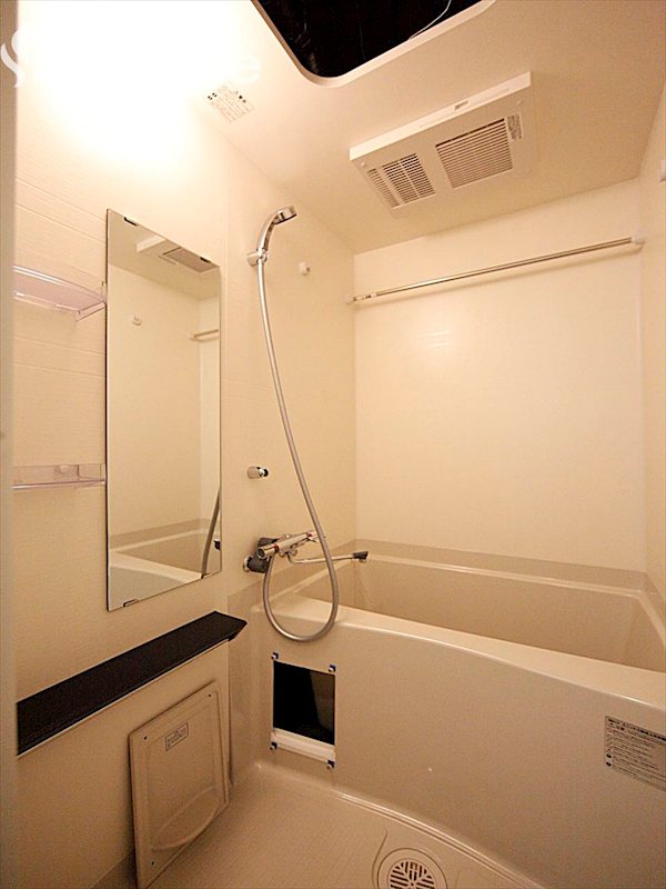 バス・シャワールーム　バスルーム