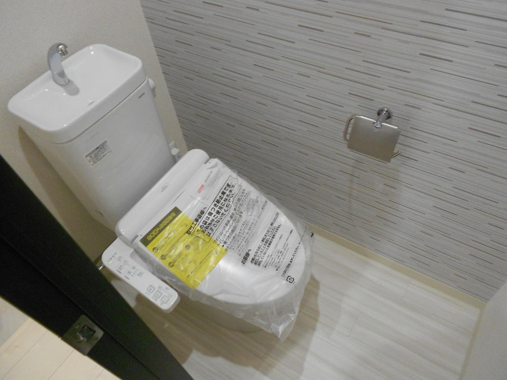 トイレ　同タイプ同モデルを使用