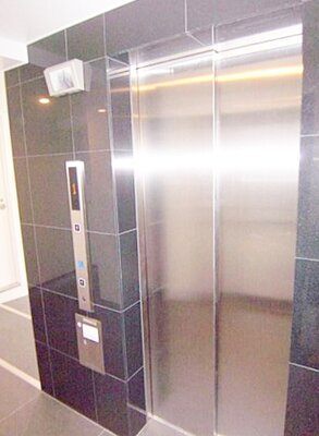 ロビー　エレベーター