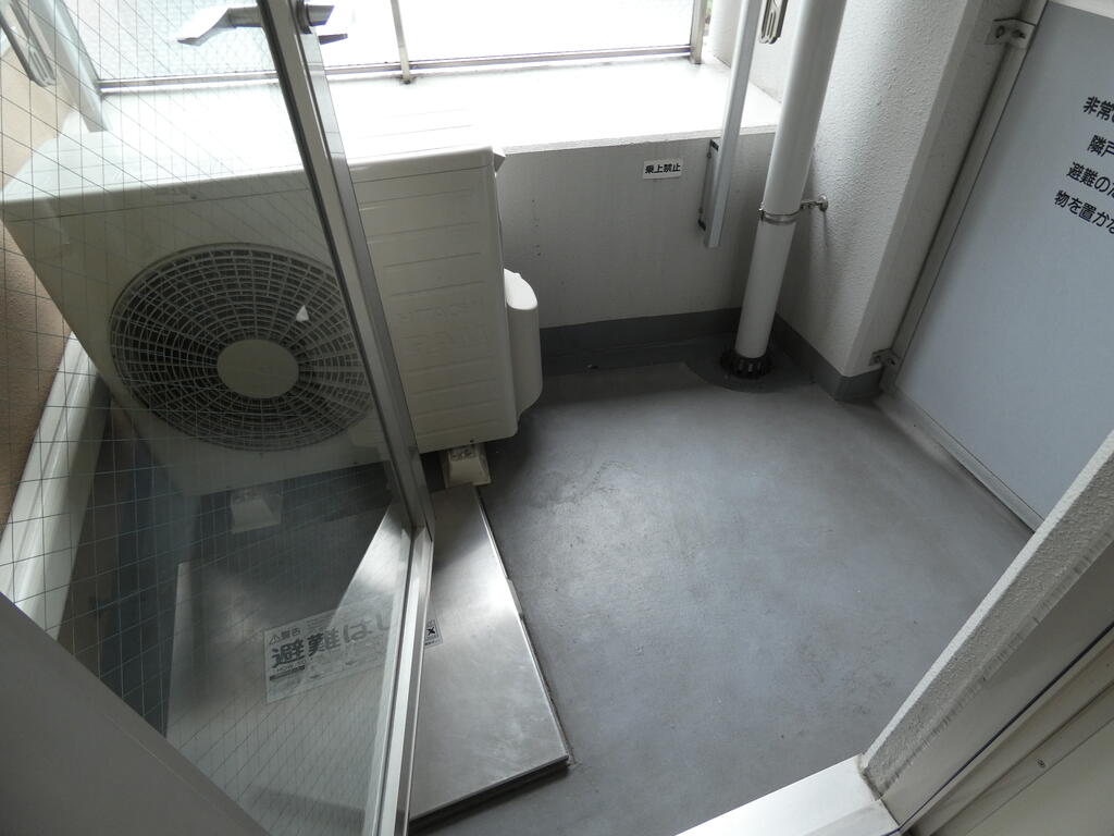 バルコニー　バルコニー