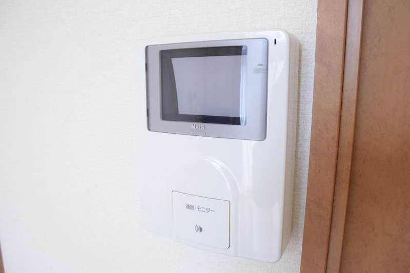 その他　モニターつきインターホンで安心♪