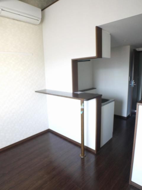 居室・リビング　南向きで日当たり良好なお部屋！暖かな日差しが入ります♪