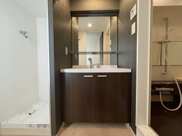 洗面設備　La Facade