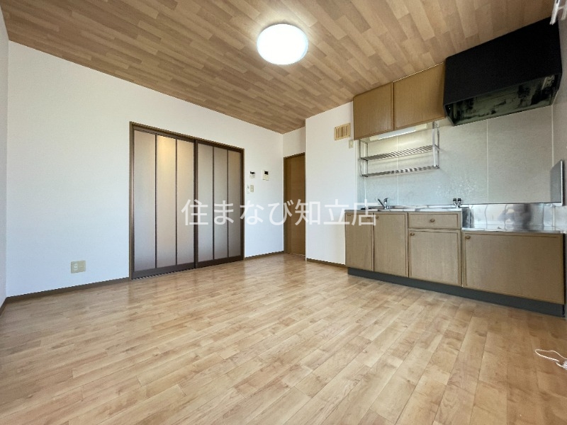 居室・リビング　反転同型タイプ