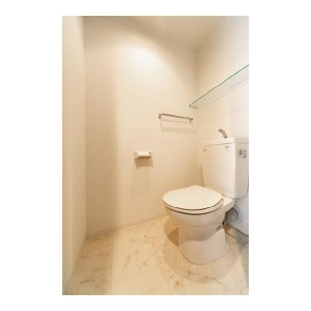 トイレ　※写真は同タイプ住戸です。
