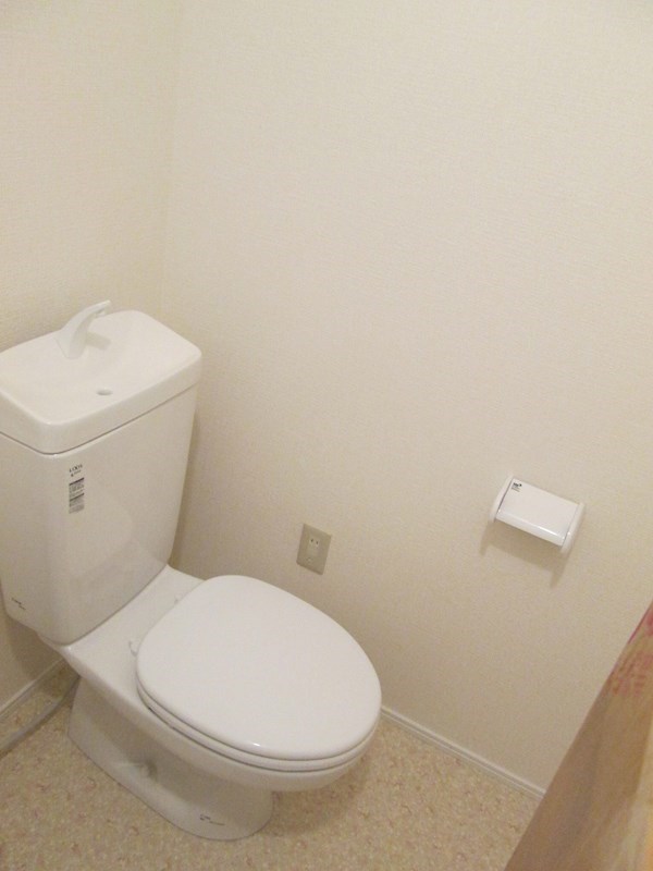 トイレ　別室参照。