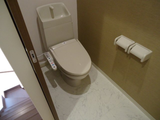 トイレ　トイレ