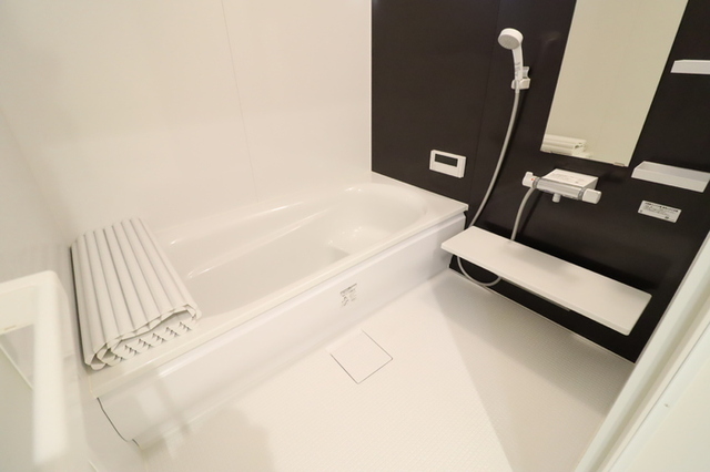 バス・シャワールーム　追い焚き給湯