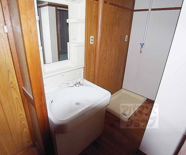 洗面設備　洗面脱衣場。