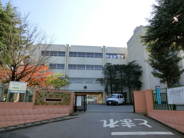 小学校　松戸市立上本郷第二小学校（小学校）まで380m