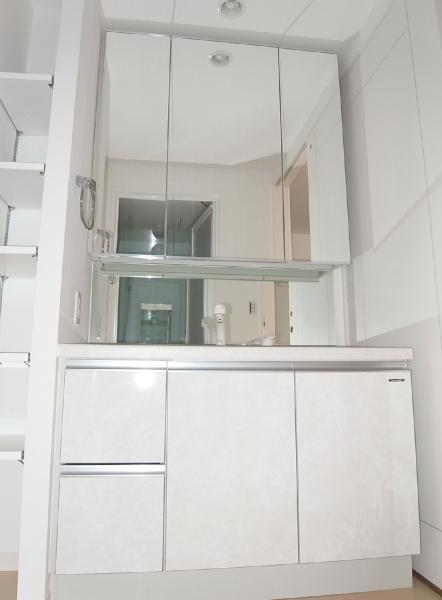 洗面設備　洗面所