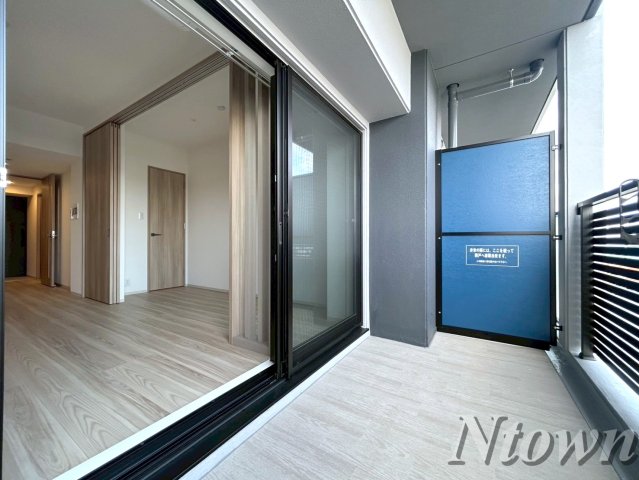 バルコニー　外からの目が気にならないバルコニーで洗濯物が干せます