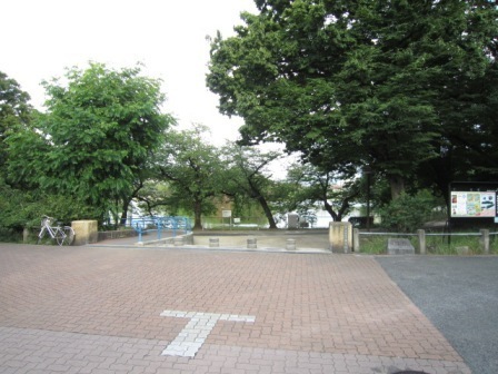 公園　万代池公園（公園）まで787m