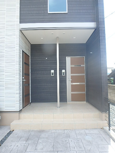 エントランス　エントランスもお洒落です。