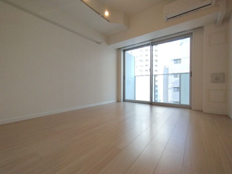 居室・リビング　☆明るい洋室☆