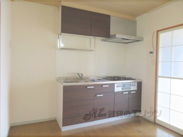 キッチン　ダイニングキッチン