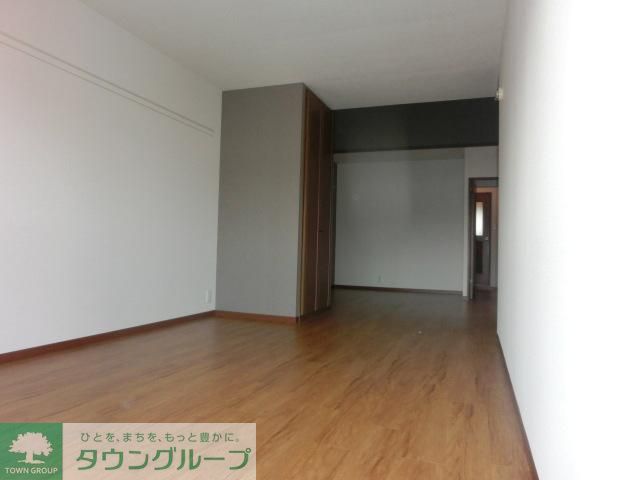 その他部屋・スペース　エアコン付のリビング