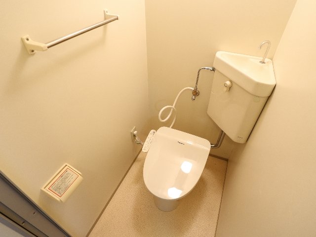 トイレ　落ち着いたトイレです