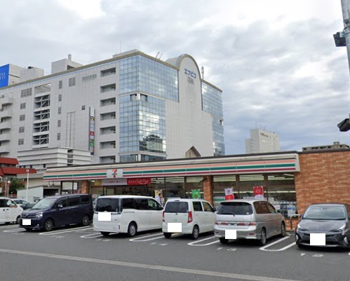 コンビニ　セブンイレブン（コンビニ）まで1074m